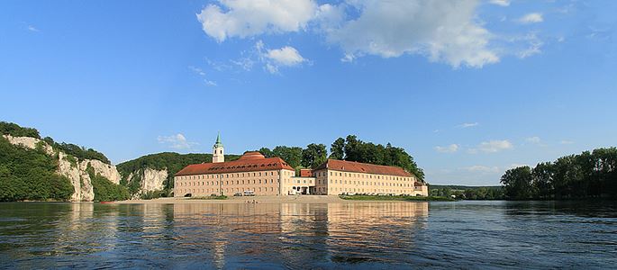 Das Kloster Weltenburg liegt malerisch an der Donau.
