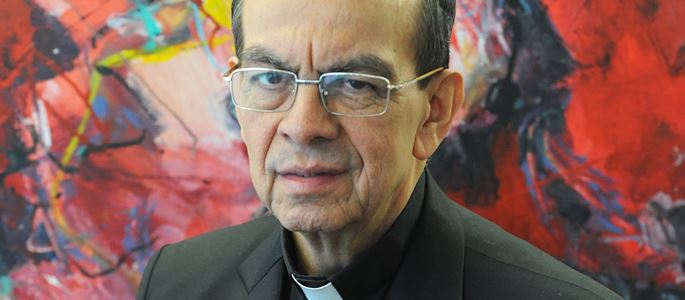 Gregorio Rosa Chavez im Porträt.